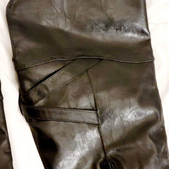 Guess black leather zippered knee high boots size 7.5 - Picture 4 of 6